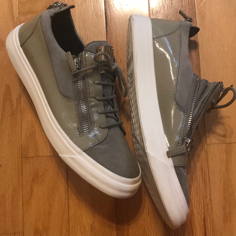 Sneakers - Picture 3 of 5